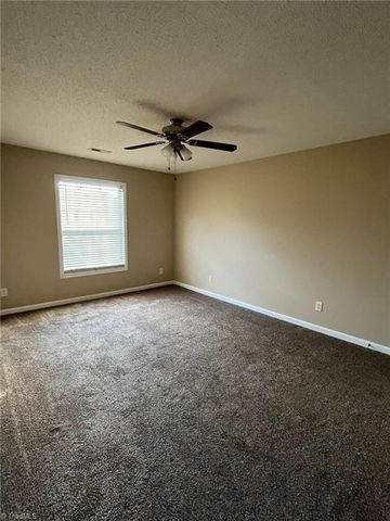 7135 Friendly Avenue, Greensboro, NC 27410