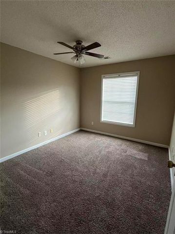 7135 Friendly Avenue, Greensboro, NC 27410