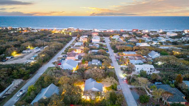 402 Eleventh St, St Augustine, FL 32084