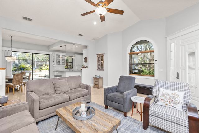 402 Eleventh St, St Augustine, FL 32084