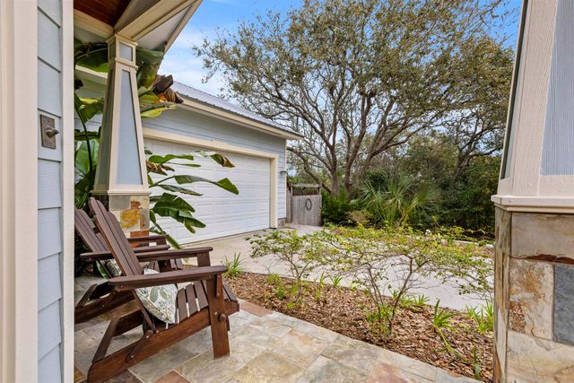 402 Eleventh St, St Augustine, FL 32084