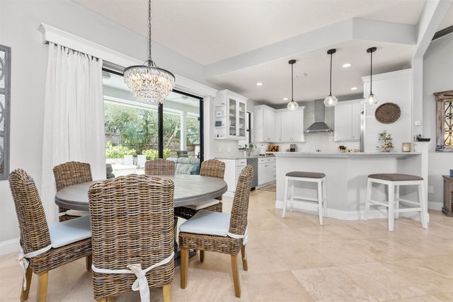 402 Eleventh St, St Augustine, FL 32084