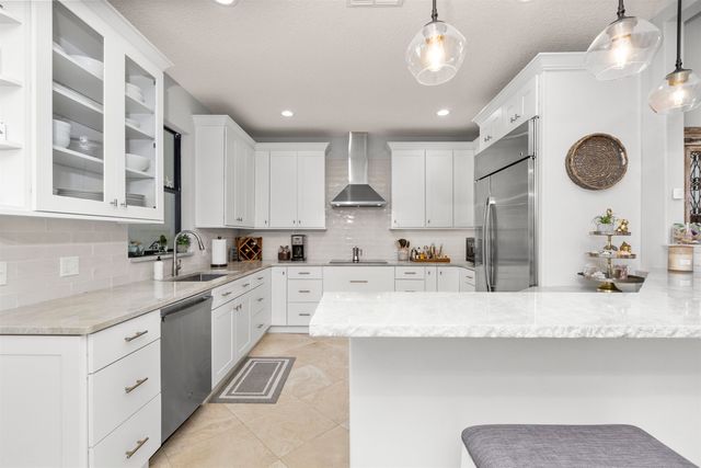 402 Eleventh St, St Augustine, FL 32084