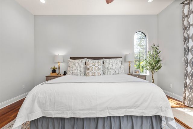 402 Eleventh St, St Augustine, FL 32084