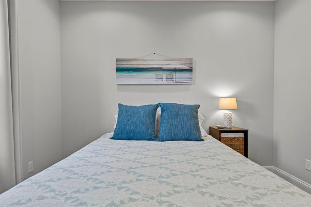 402 Eleventh St, St Augustine, FL 32084