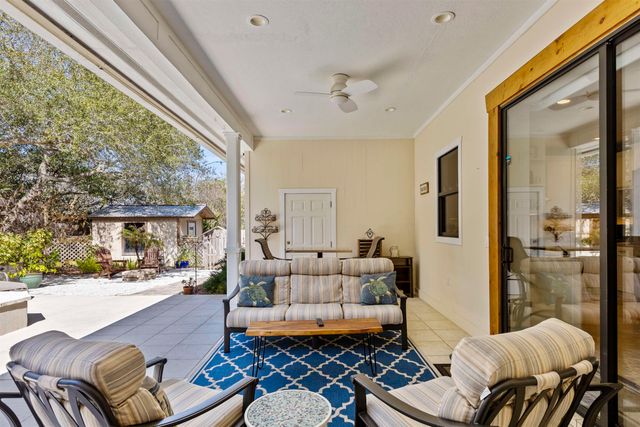 402 Eleventh St, St Augustine, FL 32084