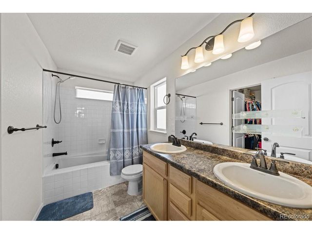 949 Ashbrook Dr, Windsor, CO 80550