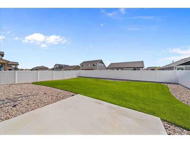 949 Ashbrook Dr, Windsor, CO 80550