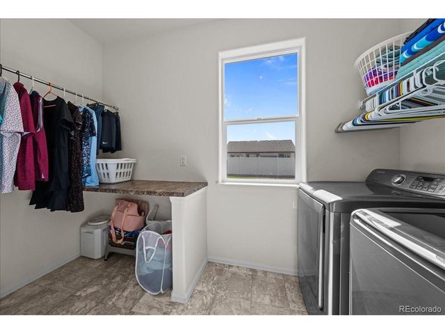 949 Ashbrook Dr, Windsor, CO 80550