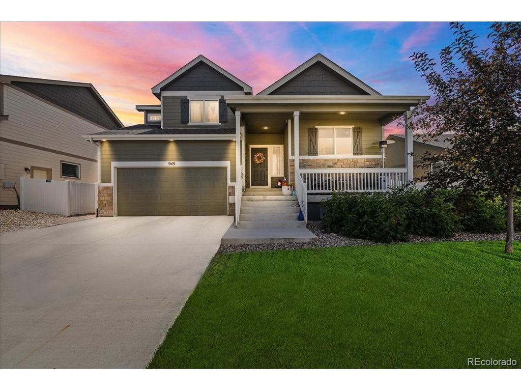 949 Ashbrook Dr, Windsor, CO 80550