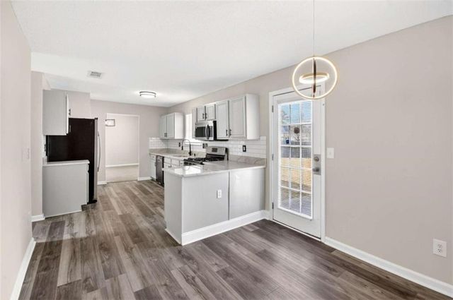 1727 Rice Square, Lithonia, GA 30058