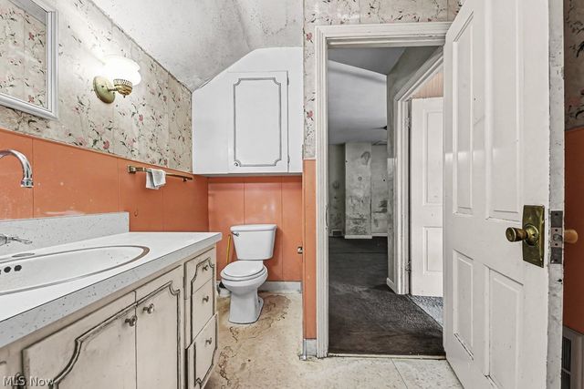 726 S Arch Avenue, Alliance, OH 44601