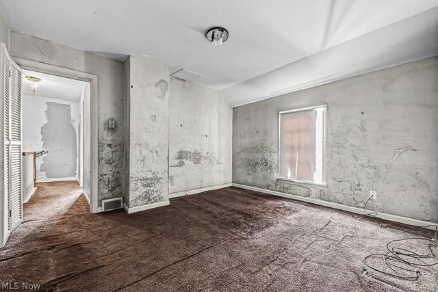 726 S Arch Avenue, Alliance, OH 44601