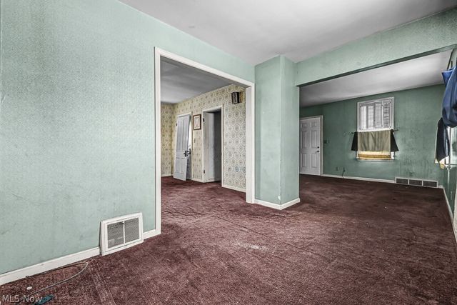 726 S Arch Avenue, Alliance, OH 44601