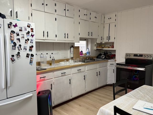 91 Smith St, Fall River, MA 02721