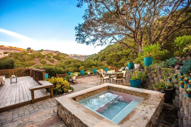 412 Corral De Tierra Road, Salinas, CA 93908