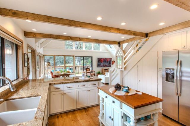 412 Corral De Tierra Road, Salinas, CA 93908