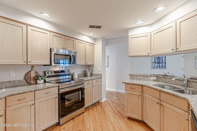 2099 WINTERBOURNE Drive W 308, Orange Park, FL 32073