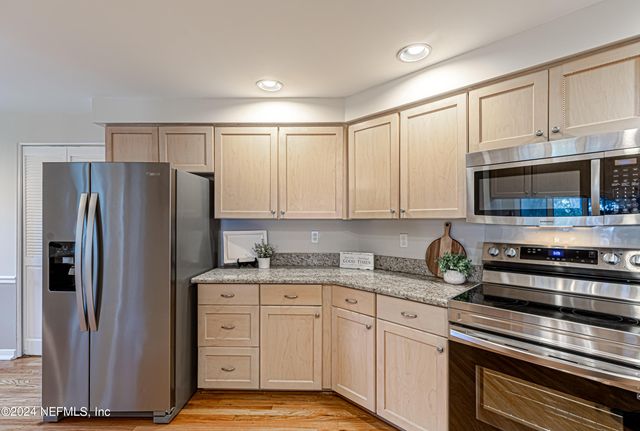 2099 WINTERBOURNE Drive W 308, Orange Park, FL 32073