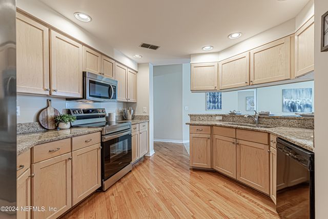 2099 WINTERBOURNE Drive W 308, Orange Park, FL 32073