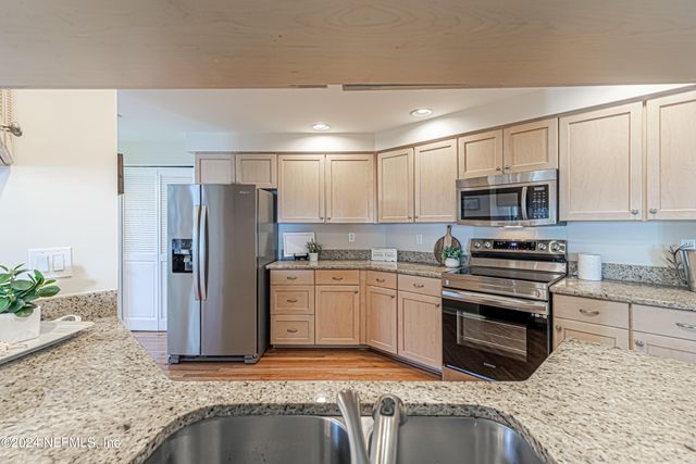 2099 WINTERBOURNE Drive W 308, Orange Park, FL 32073