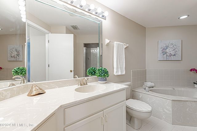 2099 WINTERBOURNE Drive W 308, Orange Park, FL 32073