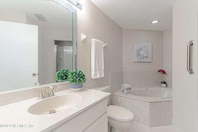 2099 WINTERBOURNE Drive W 308, Orange Park, FL 32073