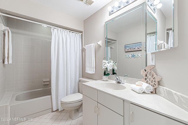 2099 WINTERBOURNE Drive W 308, Orange Park, FL 32073