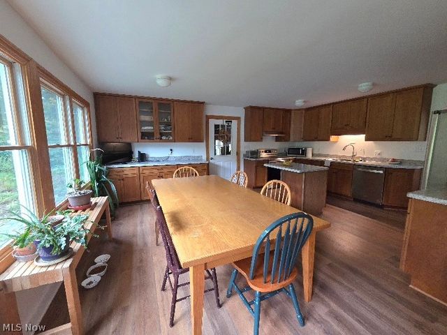 3221 Seifert Lewis Road, Hubbard, OH 44425