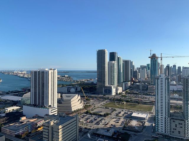 1600 NE 1st Avenue 1711, Miami, FL 33132