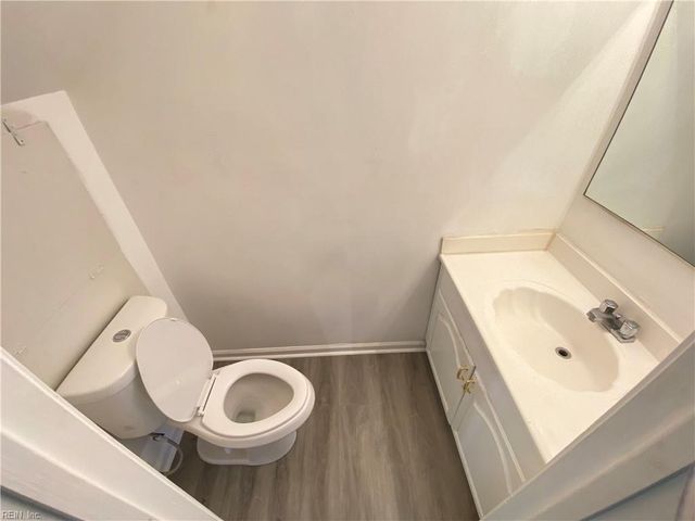 1944 Darnell DR, Virginia Beach, VA 23455