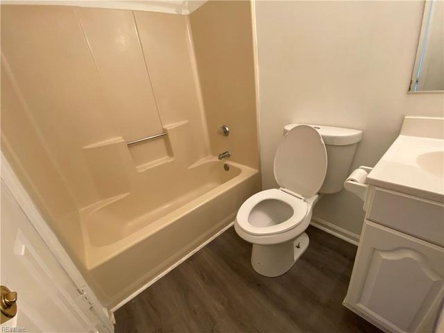 1944 Darnell DR, Virginia Beach, VA 23455
