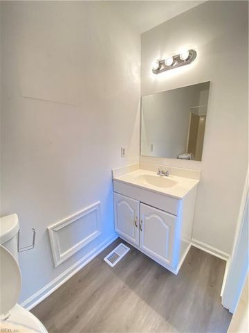 1944 Darnell DR, Virginia Beach, VA 23455