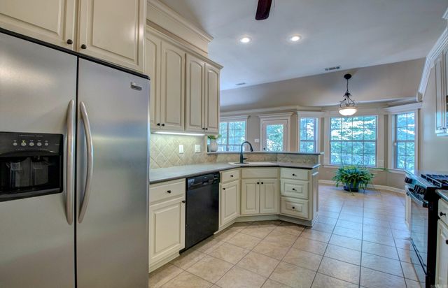 15 Michele Court, Maumelle, AR 72113