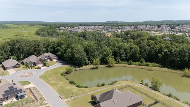15 Michele Court, Maumelle, AR 72113