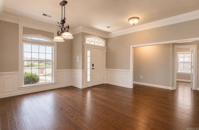 15 Michele Court, Maumelle, AR 72113