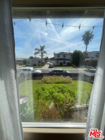 8503 Lilienthal Avenue, Los Angeles, CA 90045