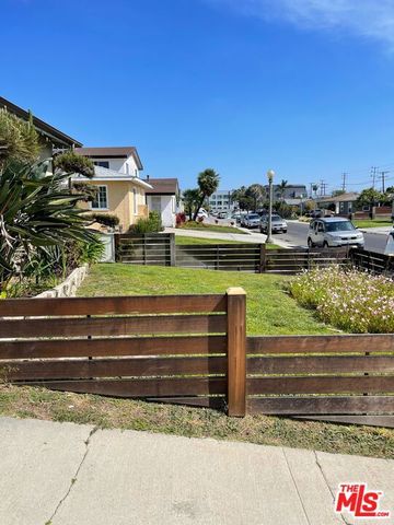 8503 Lilienthal Avenue, Los Angeles, CA 90045