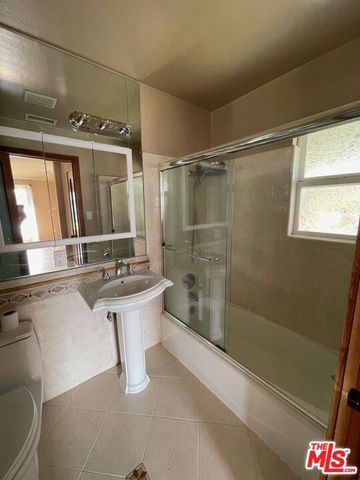 8503 Lilienthal Avenue, Los Angeles, CA 90045