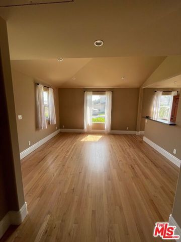 8503 Lilienthal Avenue, Los Angeles, CA 90045