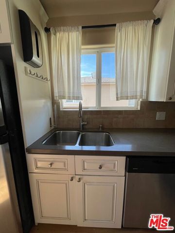 8503 Lilienthal Avenue, Los Angeles, CA 90045