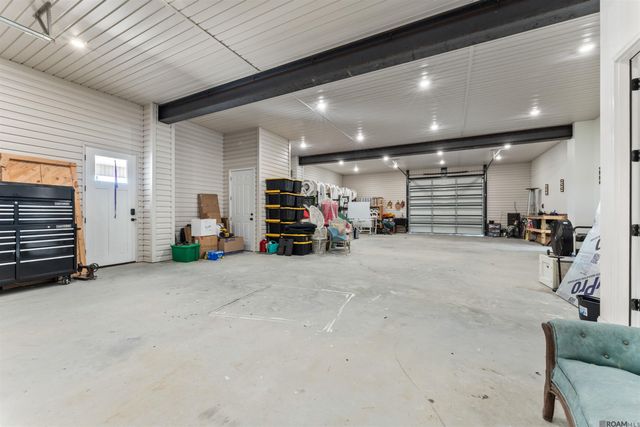 18042 Critter Cove Ln, Livingston, LA 70754
