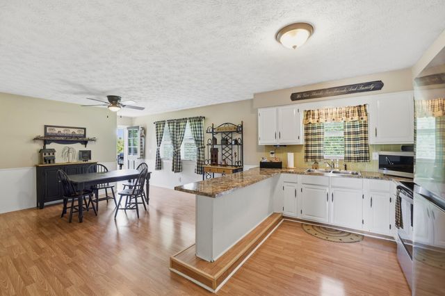 1623 Oakland Lane, Harrodsburg, KY 40330