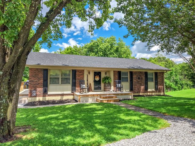 1623 Oakland Lane, Harrodsburg, KY 40330