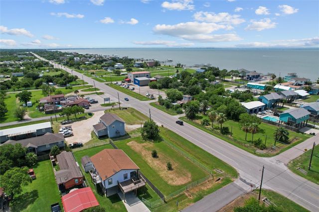 202 19th Street, Dickinson, TX 77539