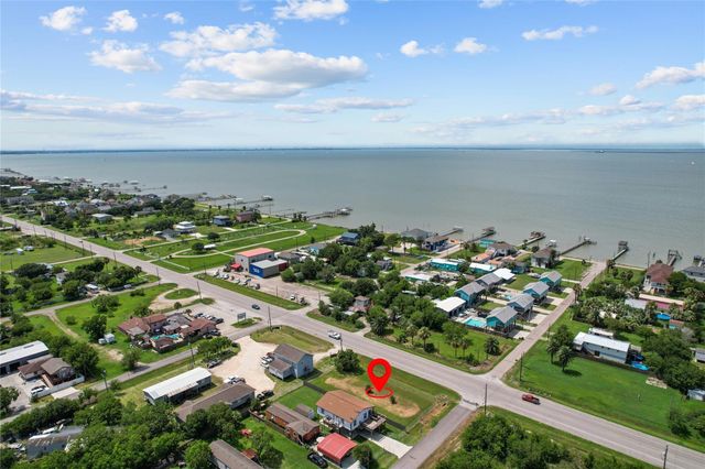 202 19th Street, Dickinson, TX 77539