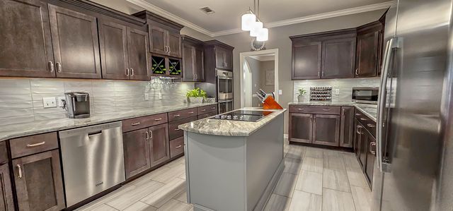 1715 JOHN RIDGE DR, Collierville, TN 38017