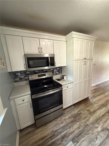 122 Redwood Bend, King, NC 27021