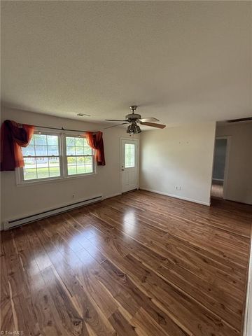 122 Redwood Bend, King, NC 27021