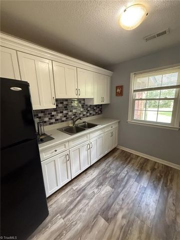 122 Redwood Bend, King, NC 27021